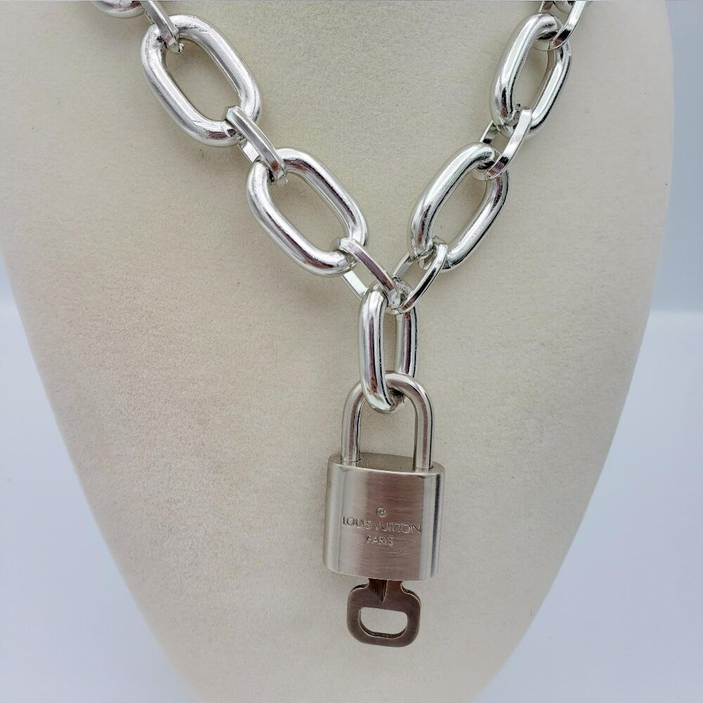 Authentic Louis Vuitton Padlock w/Unbranded Stainless Steel Plated Silver Chain - Picture 6 of 7